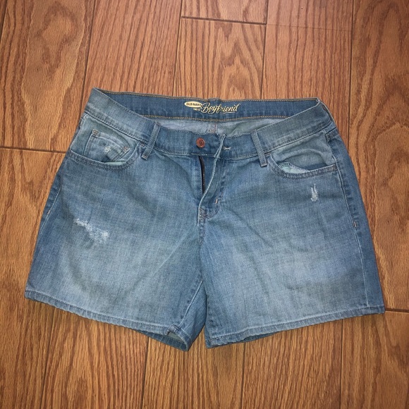 Old Navy Boyfriend Shorts - Picture 2 of 3